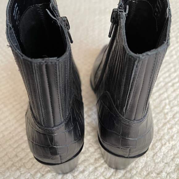 ALDO Ankle Boots - Picture 5 of 7